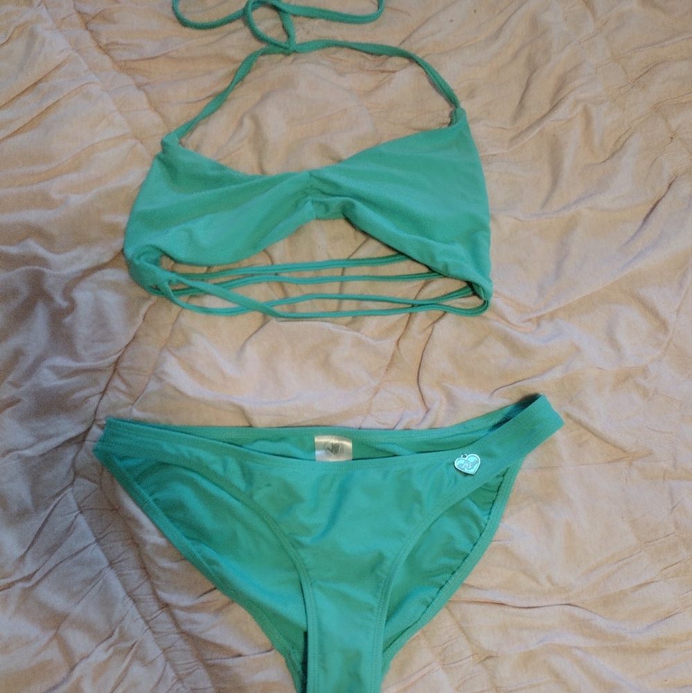 Bathing suit